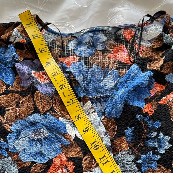 Zara Women’s Medium Multi-Color Medium Bishop Sleeve Top - Picture 8 of 13